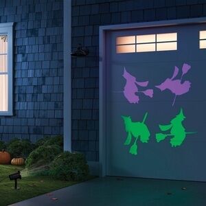 ❌FINAL PRICE❌NIB. HYDE & EEK! Swooping Witches Motion Light Projector
